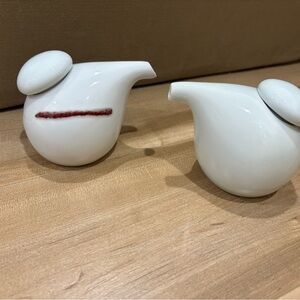 Spin ceramics soy sauce serving containers